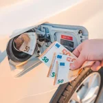 Spritpreis-Regelung 2026: Wann ihr jetzt am günstigsten tankt – und wie ihr mit Mietwagen bares Geld spart